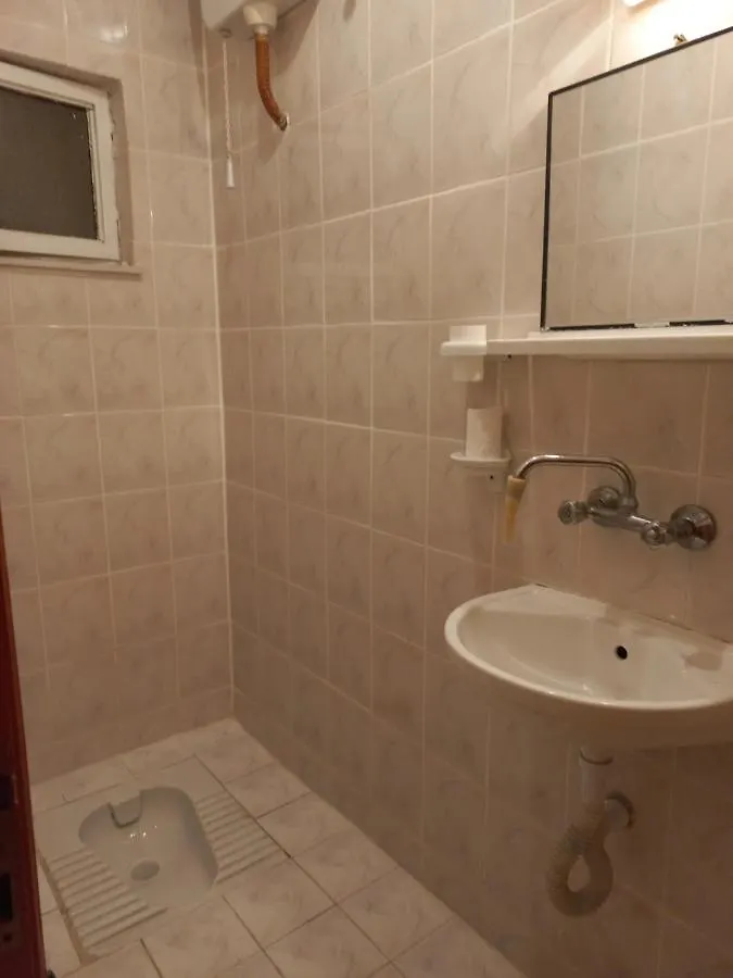 Adventurous Local Hostel Φετιγιέ 0*,